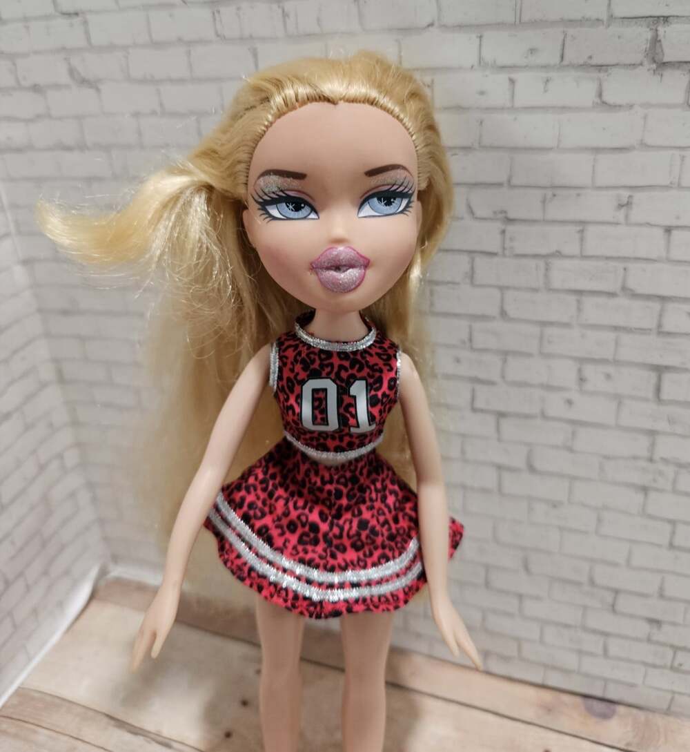 Bratz Cloe Doll Blonde Glitter Lips Red Leopard Cheer Outfit Y2K MGA Hair Cut